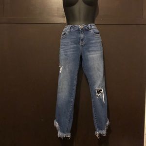 Crop destroyed hem jeans